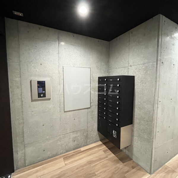 15/22 エントランス