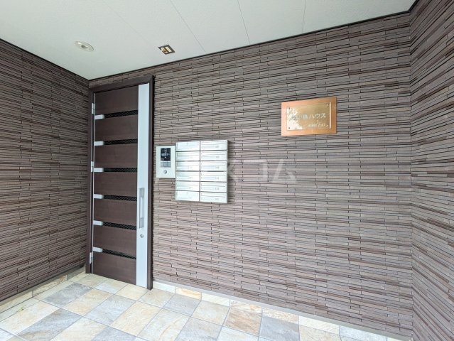 3/5 エントランス