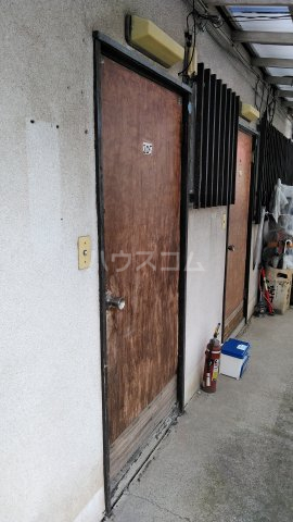 21/28 エントランス