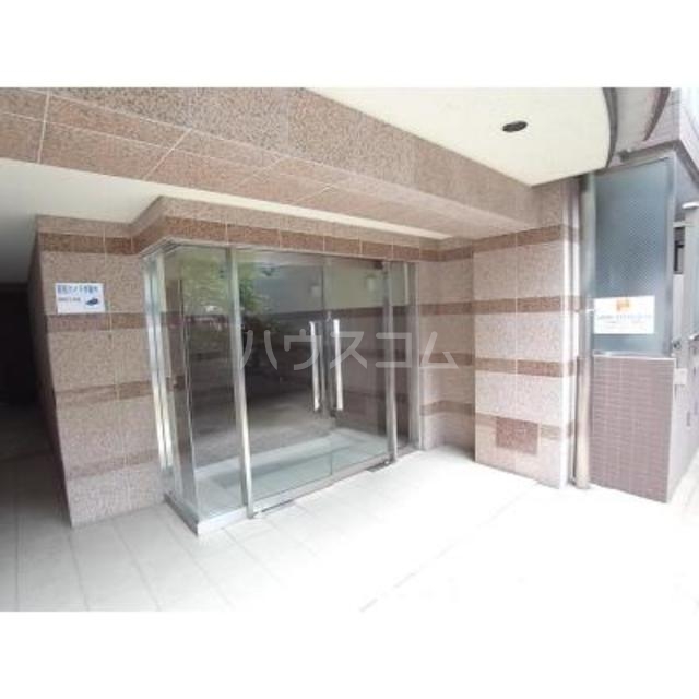 21/26 エントランス