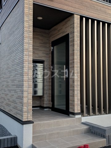 26/30 エントランス