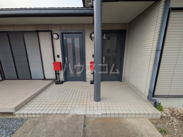 22/30 エントランス