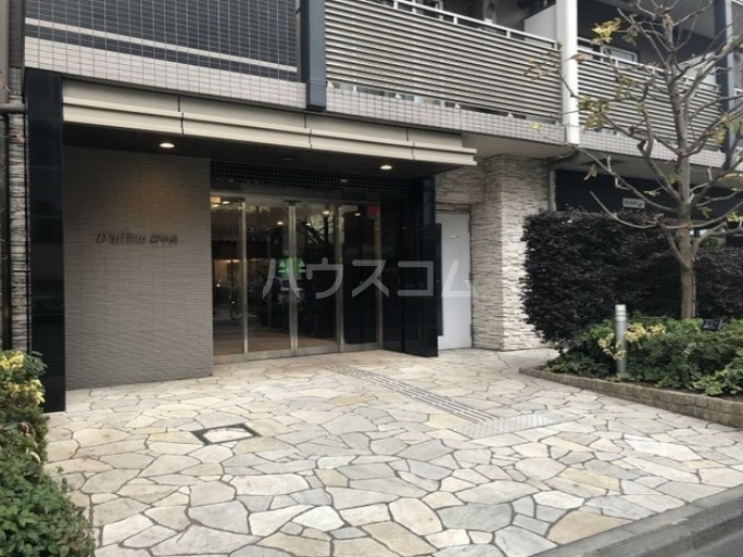 17/26 エントランス