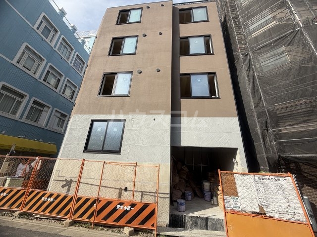 23/30 エントランス