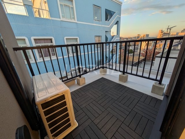 20/30 バルコニー