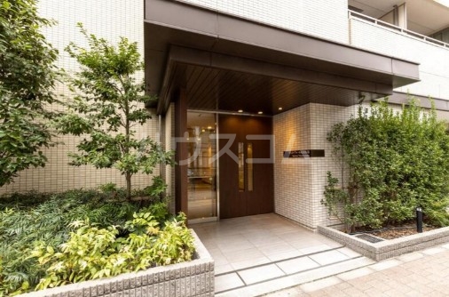 22/30 エントランス