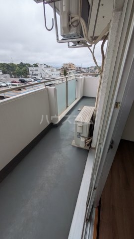 23/28 バルコニー