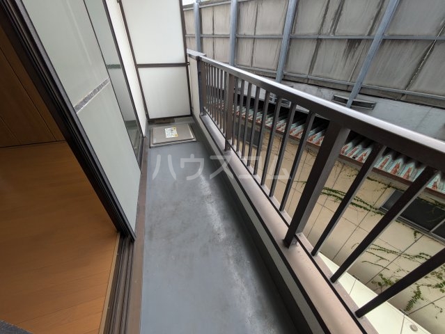 19/25 バルコニー