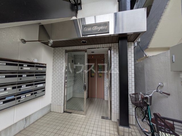 2/2 エントランス