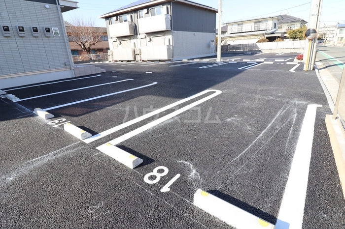 16/16 駐車場