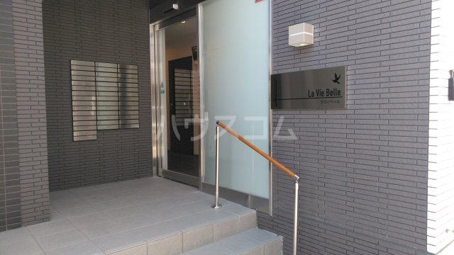 3/4 エントランス