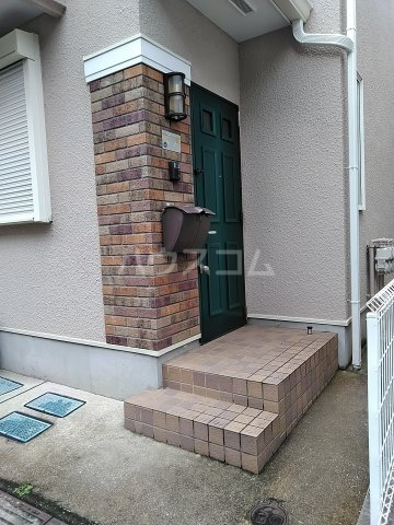 25/30 エントランス