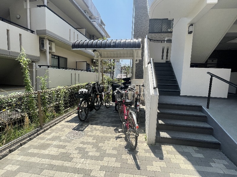 3/6 エントランス