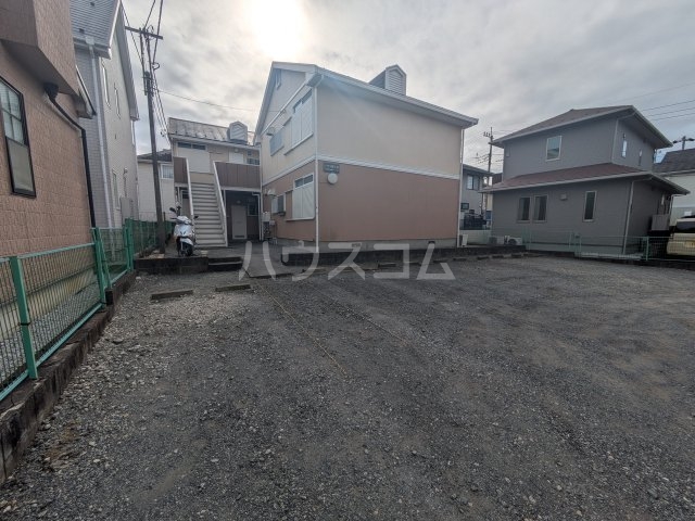 23/30 駐車場