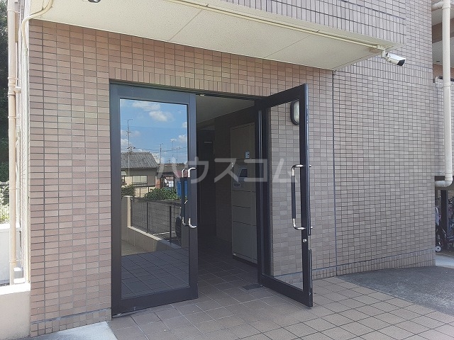 26/30 エントランス