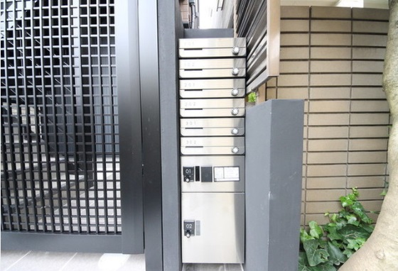 2/4 エントランス