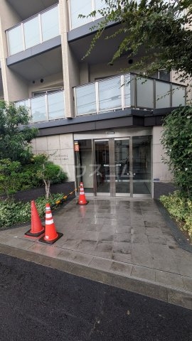 2/3 エントランス