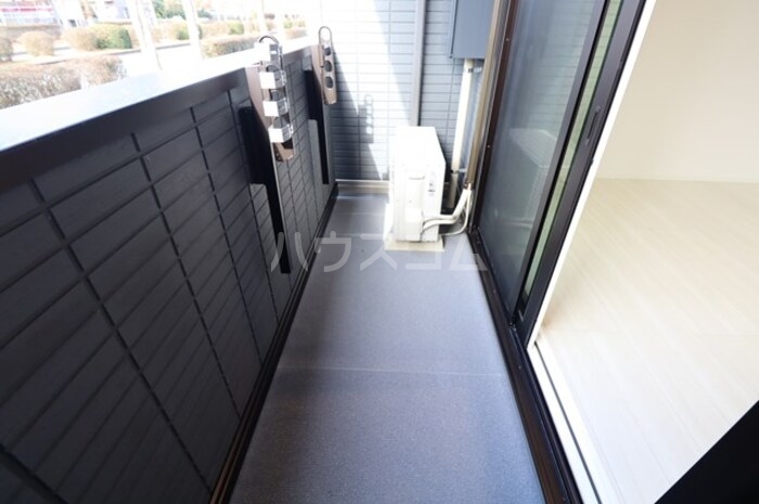 13/21 バルコニー