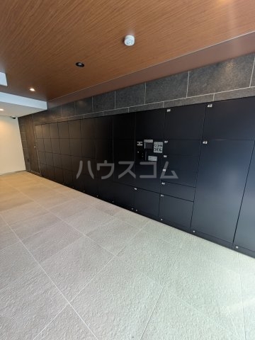 28/30 エントランス