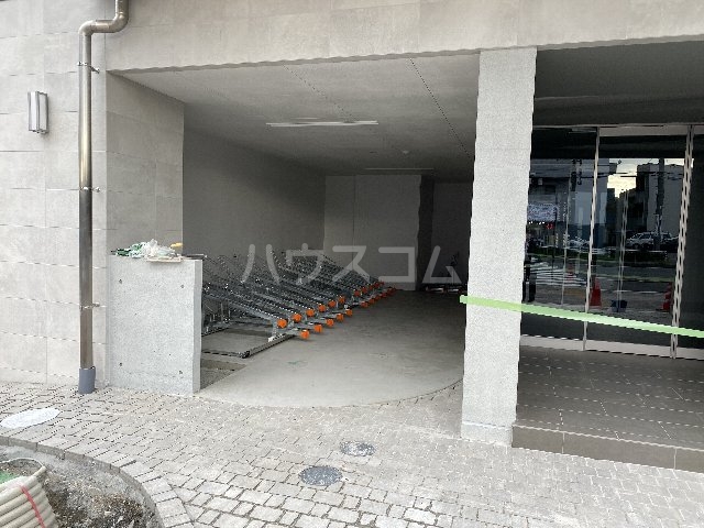 16/22 エントランス