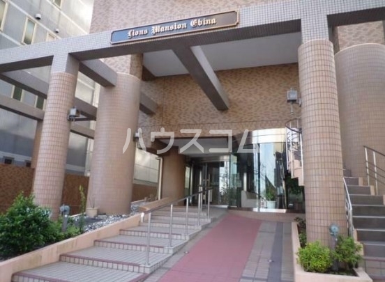 16/17 エントランス