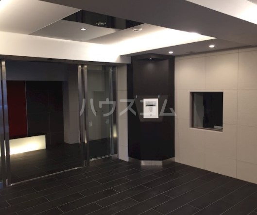 16/28 エントランス