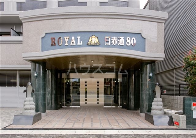 21/28 エントランス