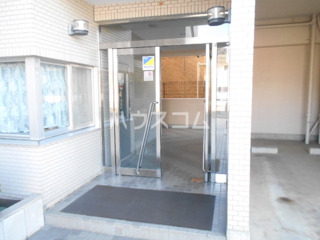 17/20 エントランス