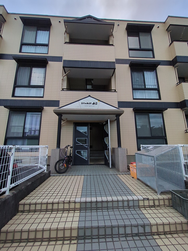 2/4 エントランス