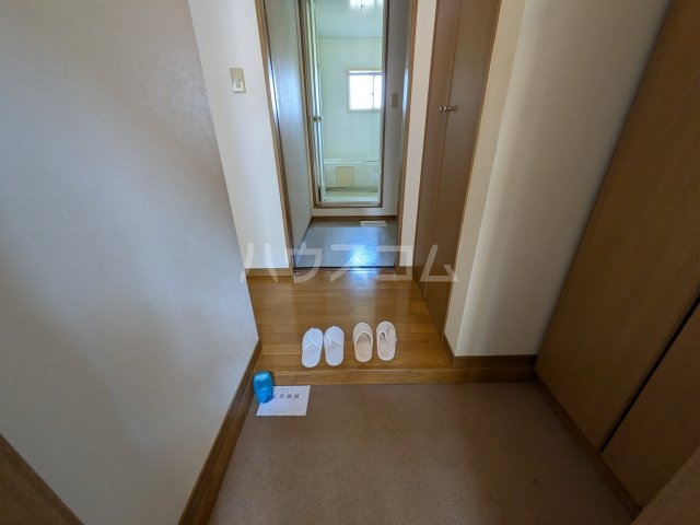 14/30 玄関