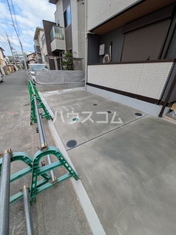 14/21 駐車場
