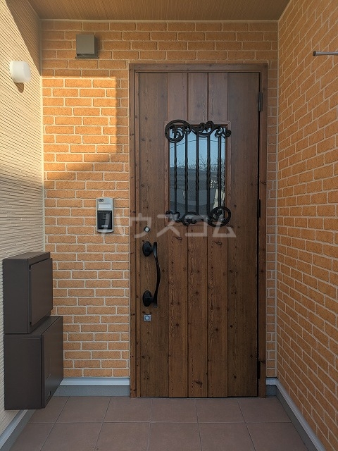 25/30 エントランス