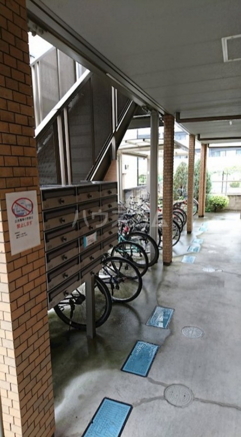 13/21 エントランス