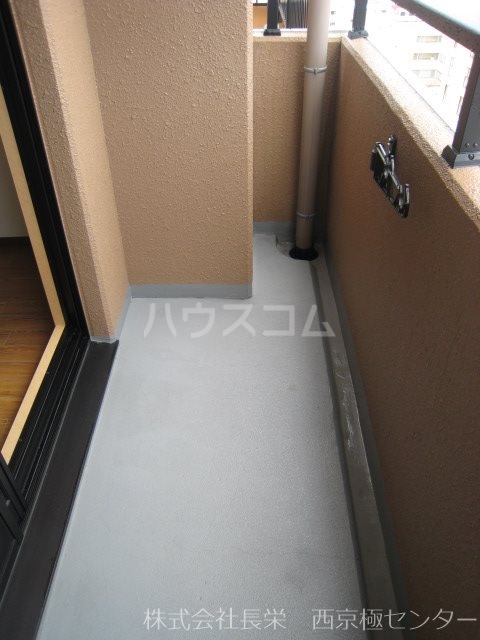 13/23 バルコニー