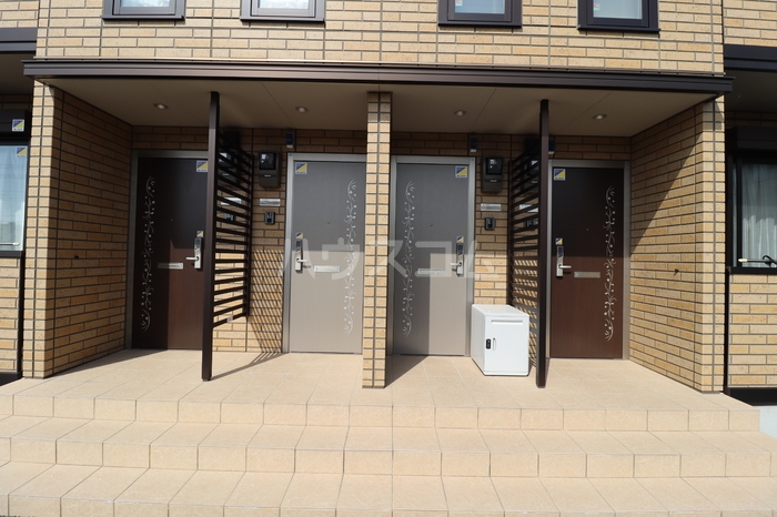 18/24 エントランス