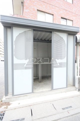 14/23 エントランス