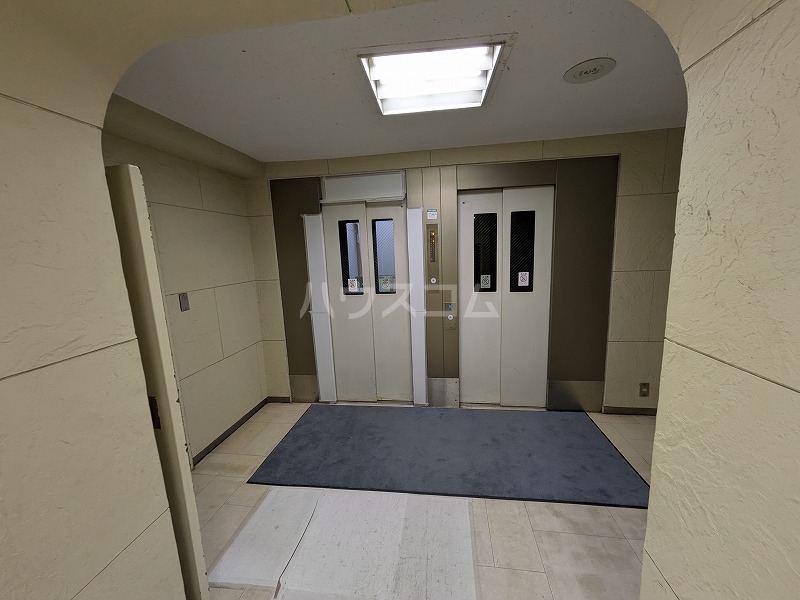 29/30 エントランス