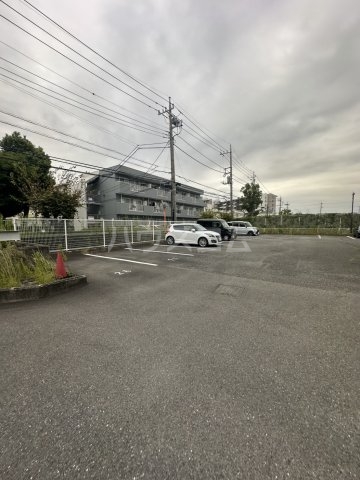 28/30 駐車場