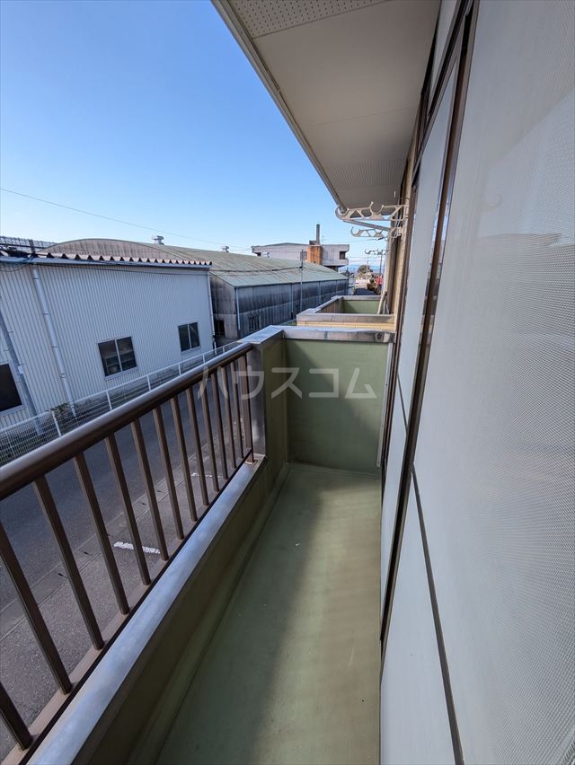 18/25 バルコニー