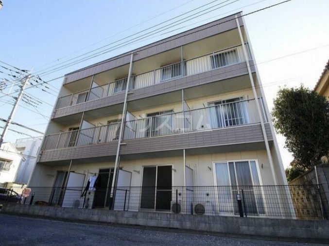 14/23 エントランス