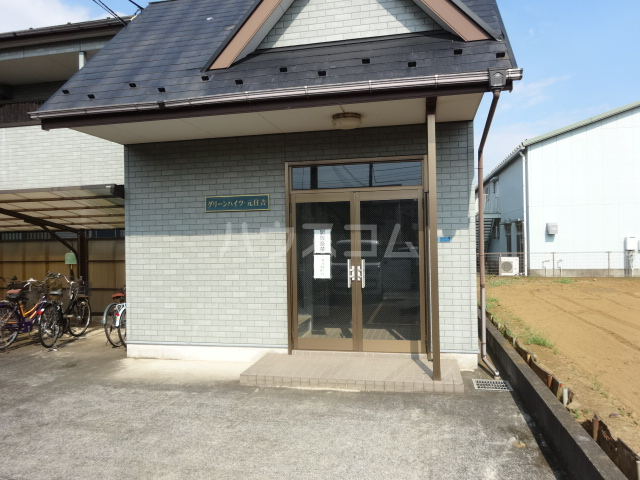 21/30 エントランス