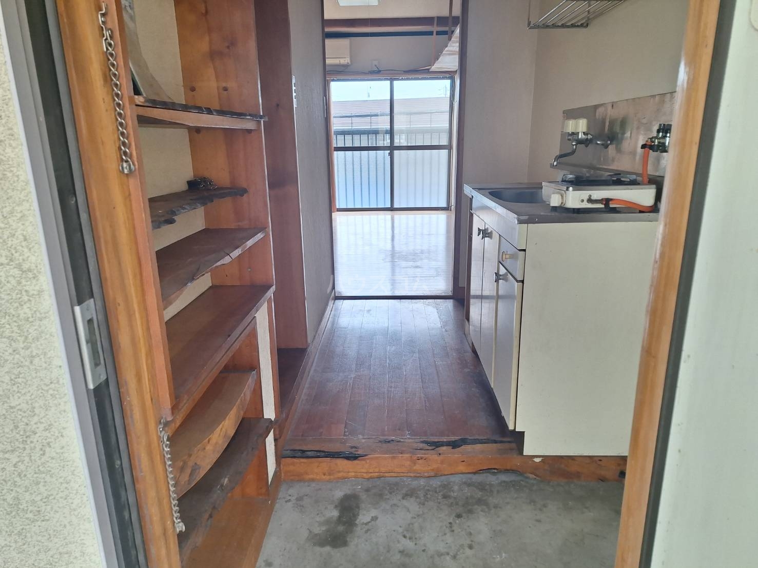 21/30 エントランス