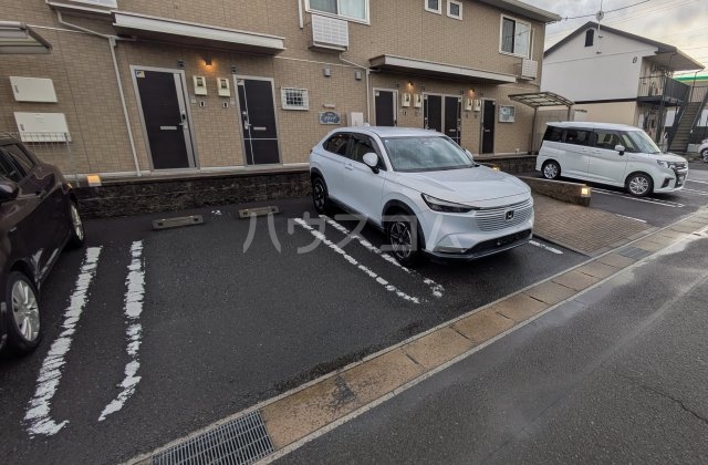 22/22 駐車場