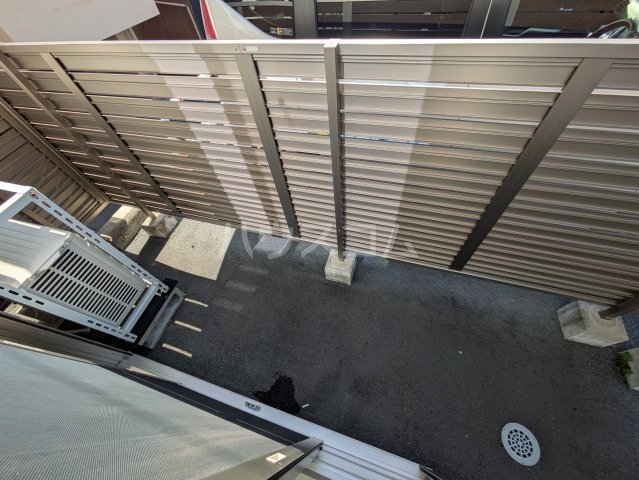 23/30 バルコニー