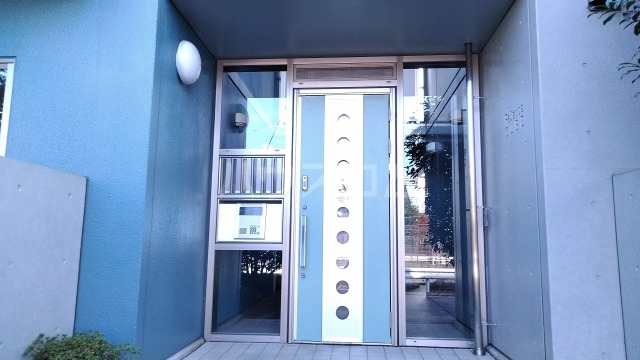 19/20 エントランス