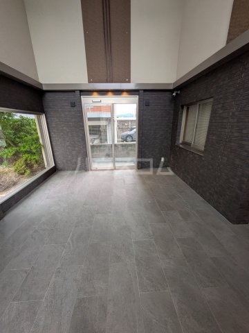 29/30 エントランス