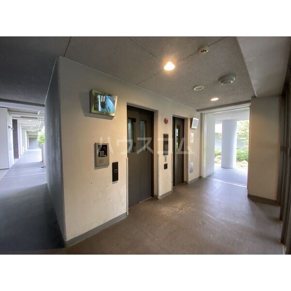 2/8 エントランス