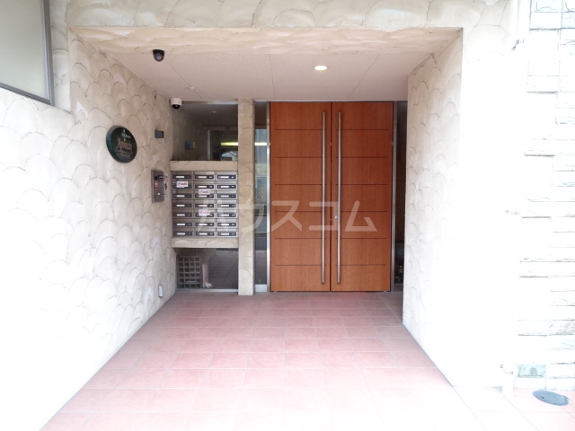 21/29 エントランス