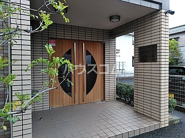 20/27 エントランス