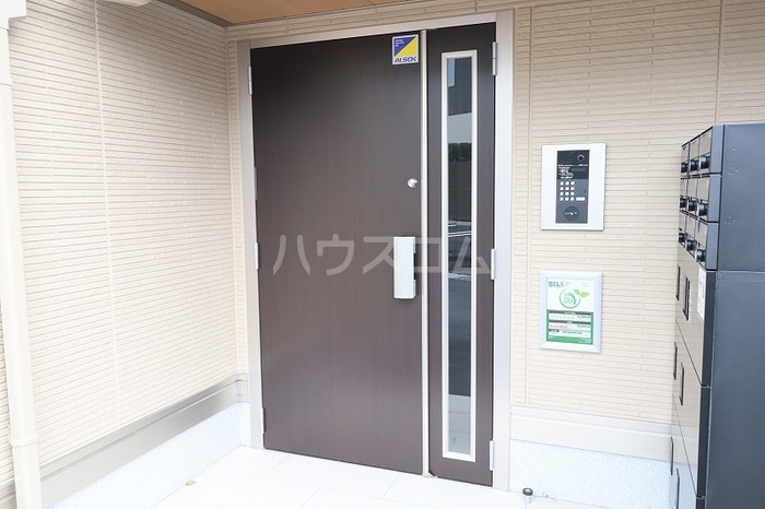 22/24 エントランス